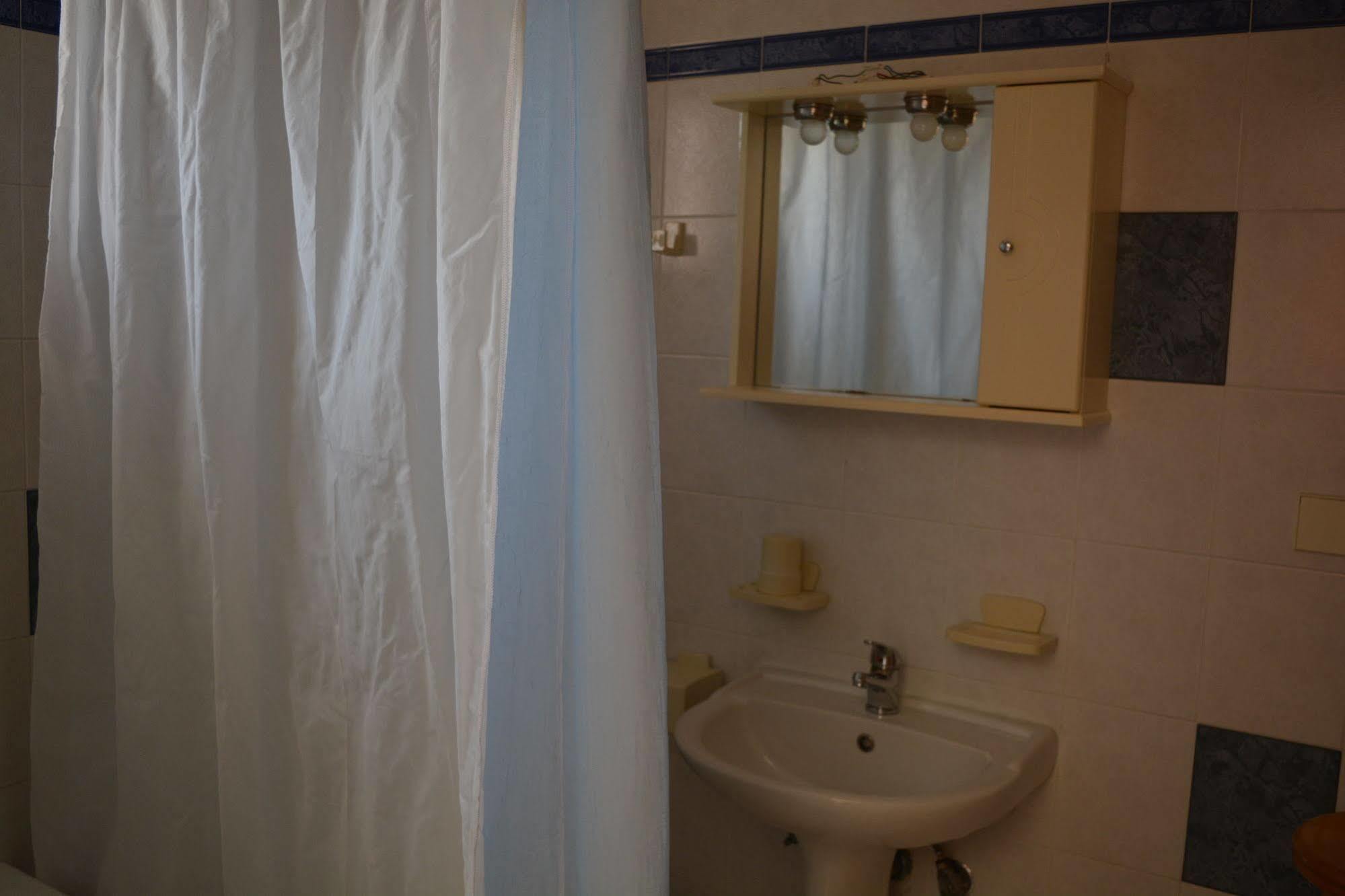 Amaril Daire Platanes  Dış mekan fotoğraf