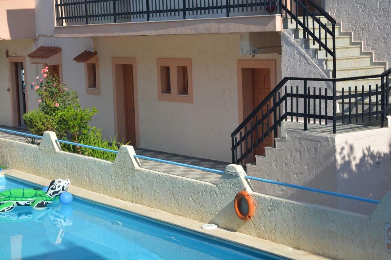 Amaril Daire Platanes  Dış mekan fotoğraf